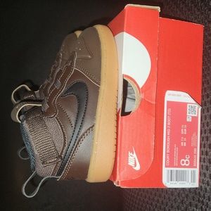 BNIB Nike Court Borough Mid 8C